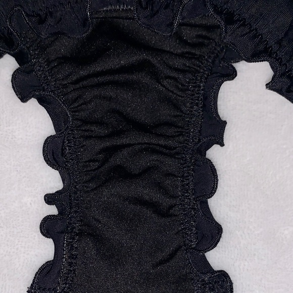 ***SOLD*** Ruffle Scrunch Bikini Bottom - Picture 7 of 9